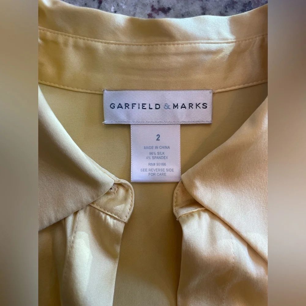 Women’s silk Garfield and marks Nordstrom royal yellow top size 2 - Picture 5 of 7